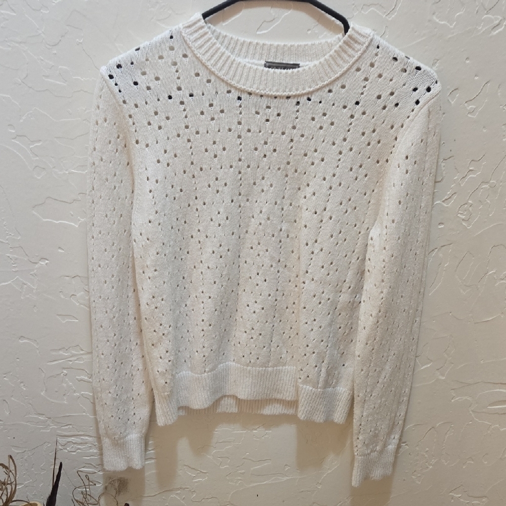 Elegant White Knit Crew Neck Sweater